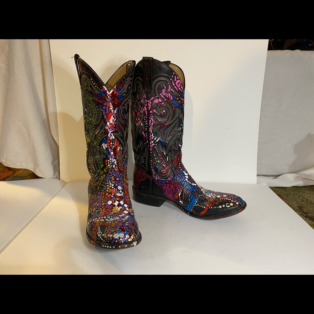 Hand Painted @LZdotz cowboy boots 9.5 broken in.